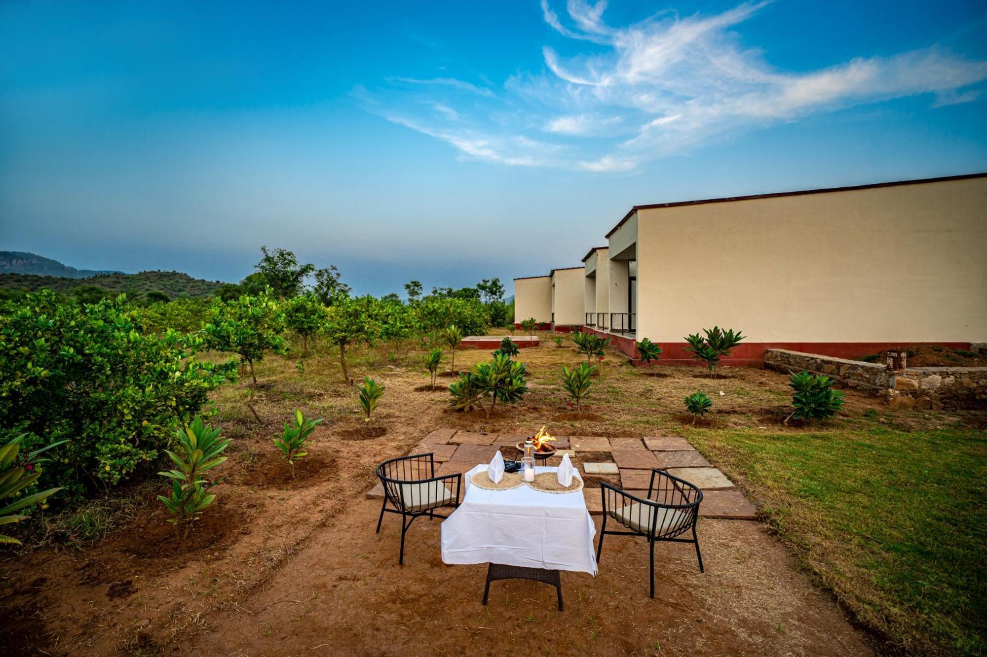 Guldaar Sariska - A Luxury Forest Resort Tehla Luaran gambar