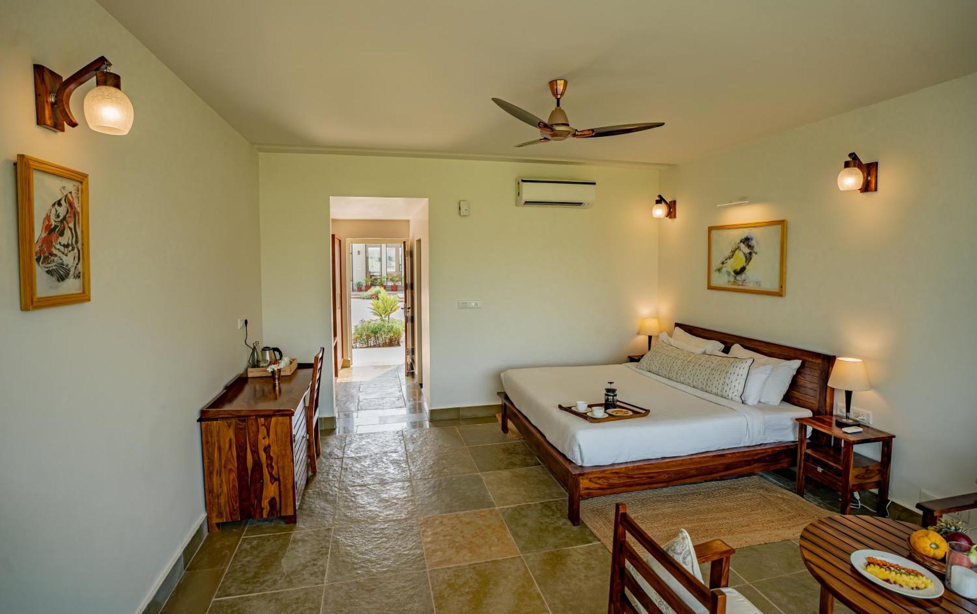 Guldaar Sariska - A Luxury Forest Resort Tehla Luaran gambar