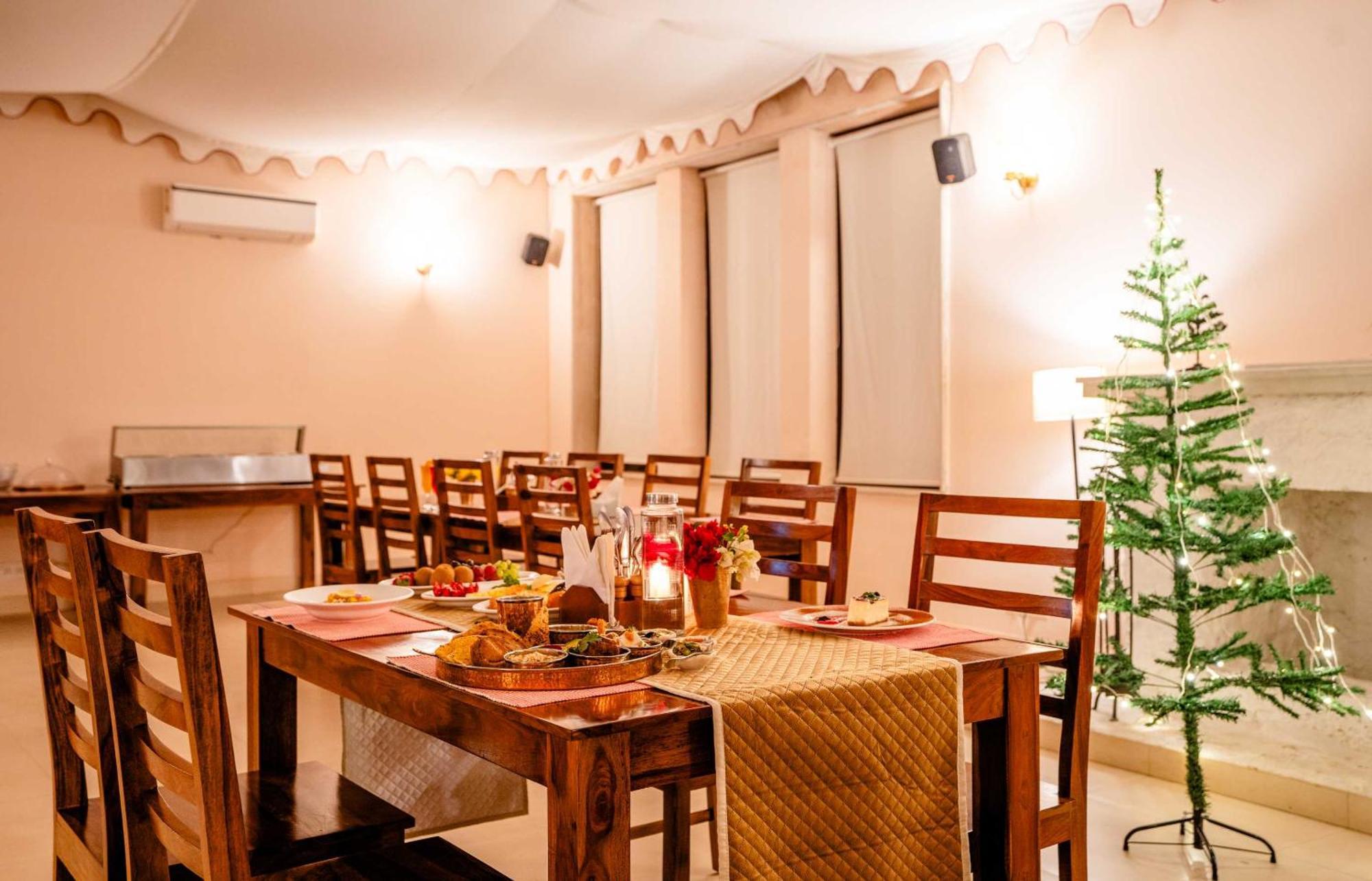Guldaar Sariska - A Luxury Forest Resort Tehla Luaran gambar