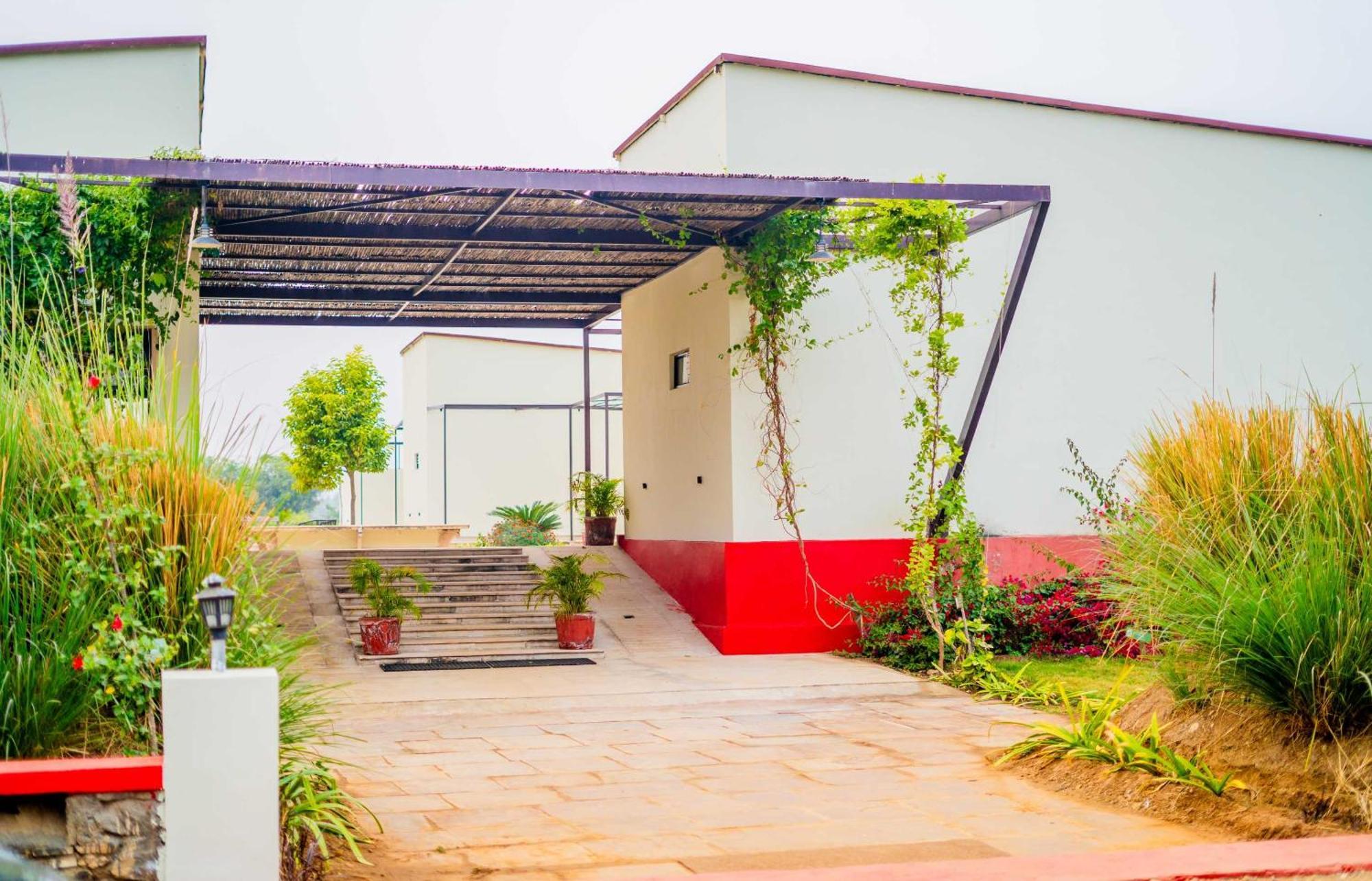 Guldaar Sariska - A Luxury Forest Resort Tehla Luaran gambar